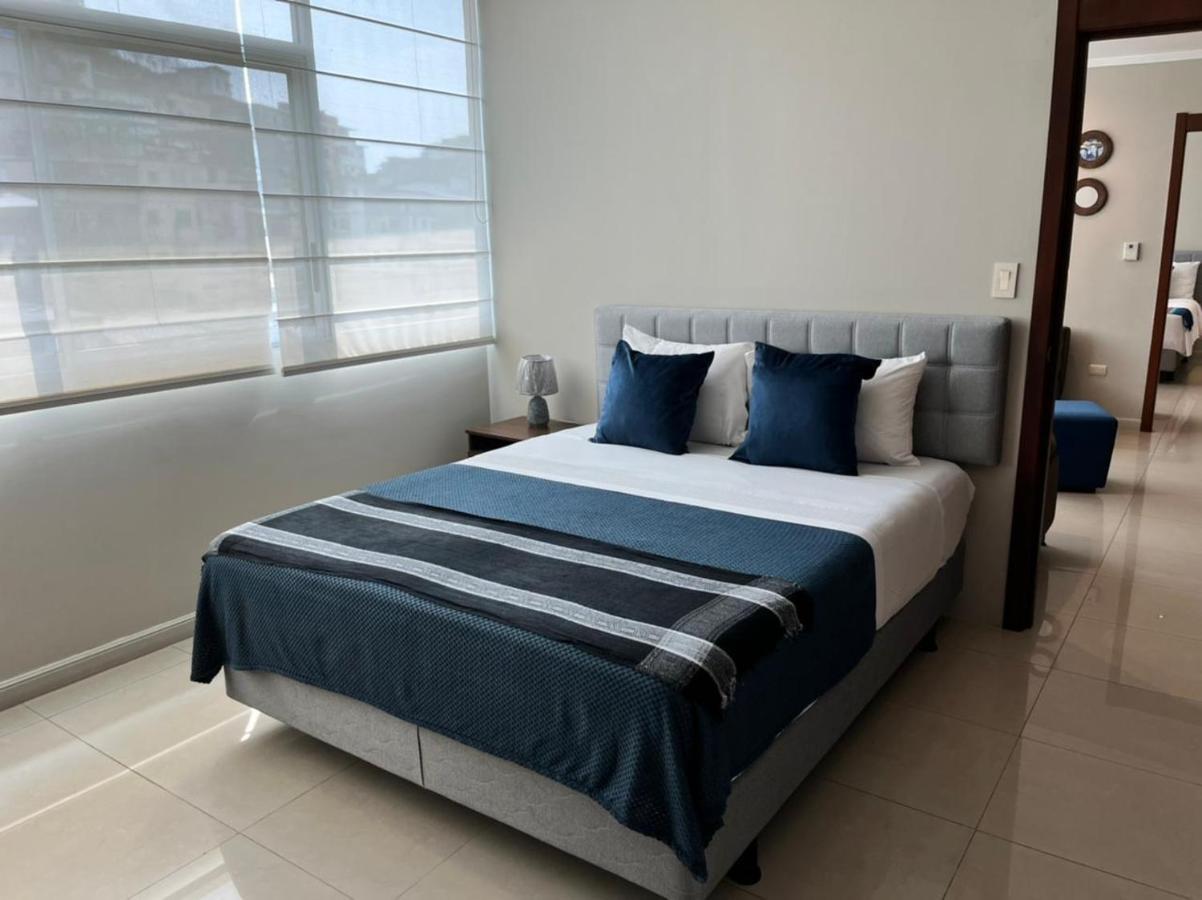 Puerto Santa Ana Suites Гуаякиль Экстерьер фото