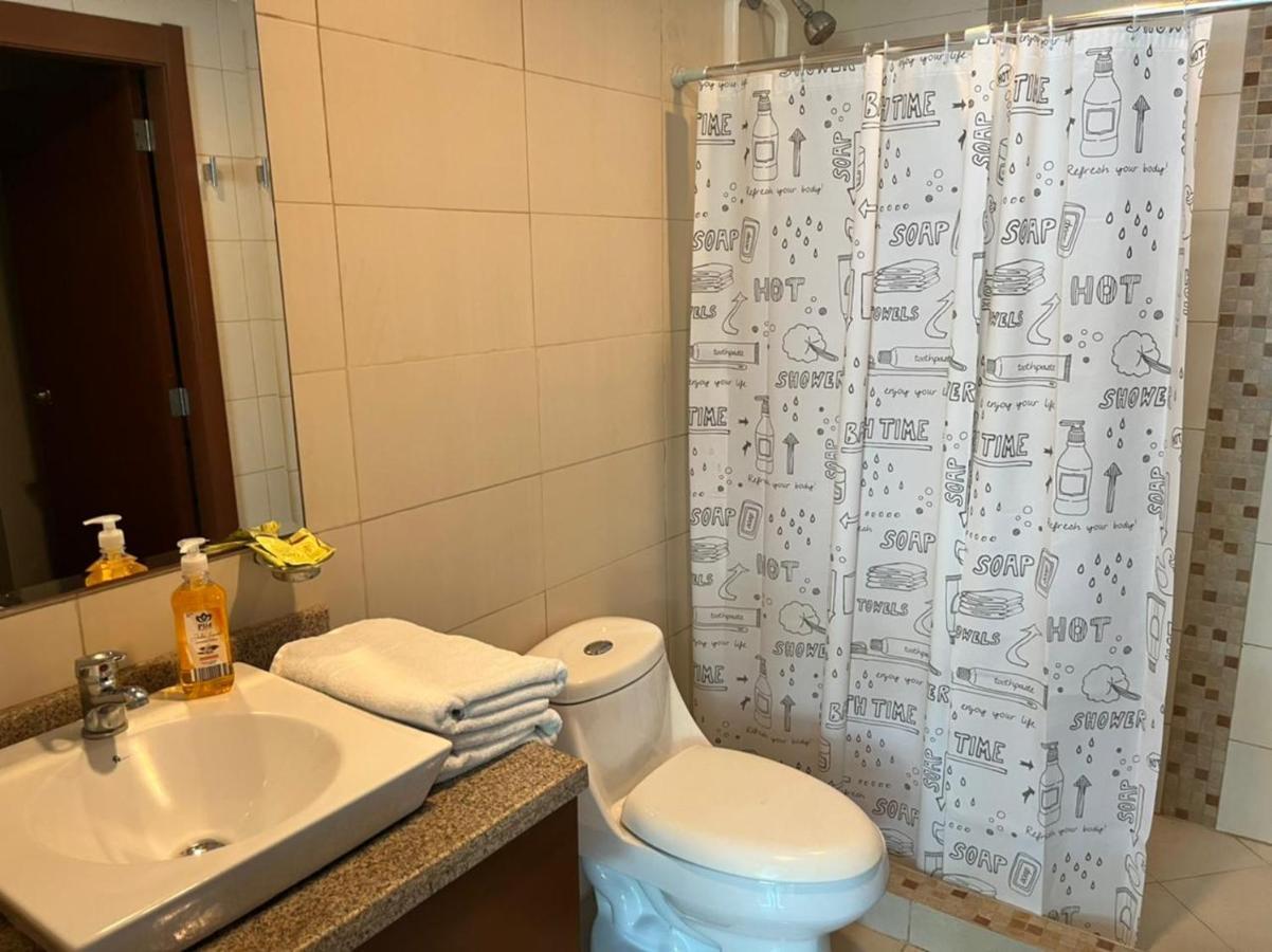 Puerto Santa Ana Suites Гуаякиль Экстерьер фото