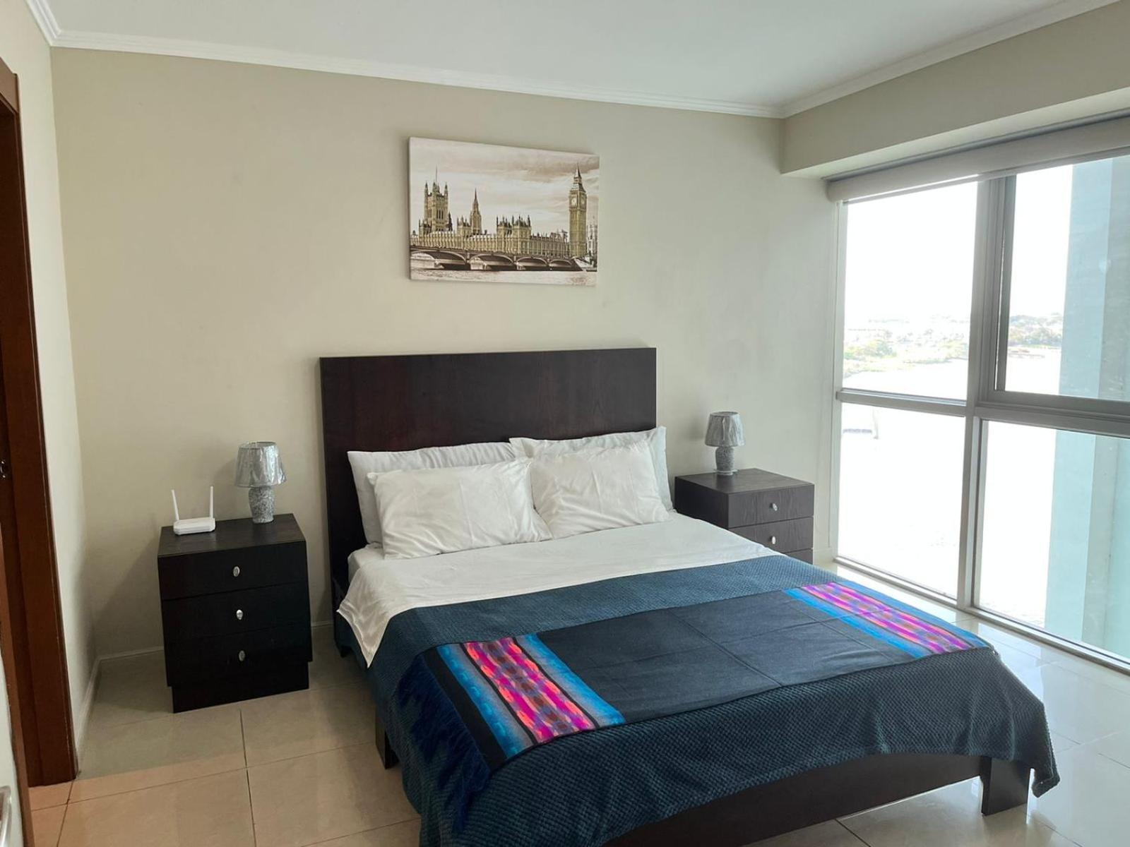 Puerto Santa Ana Suites Гуаякиль Экстерьер фото