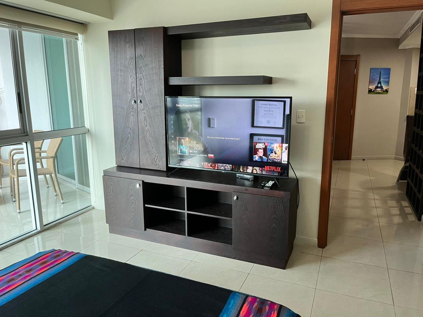 Puerto Santa Ana Suites Гуаякиль Экстерьер фото