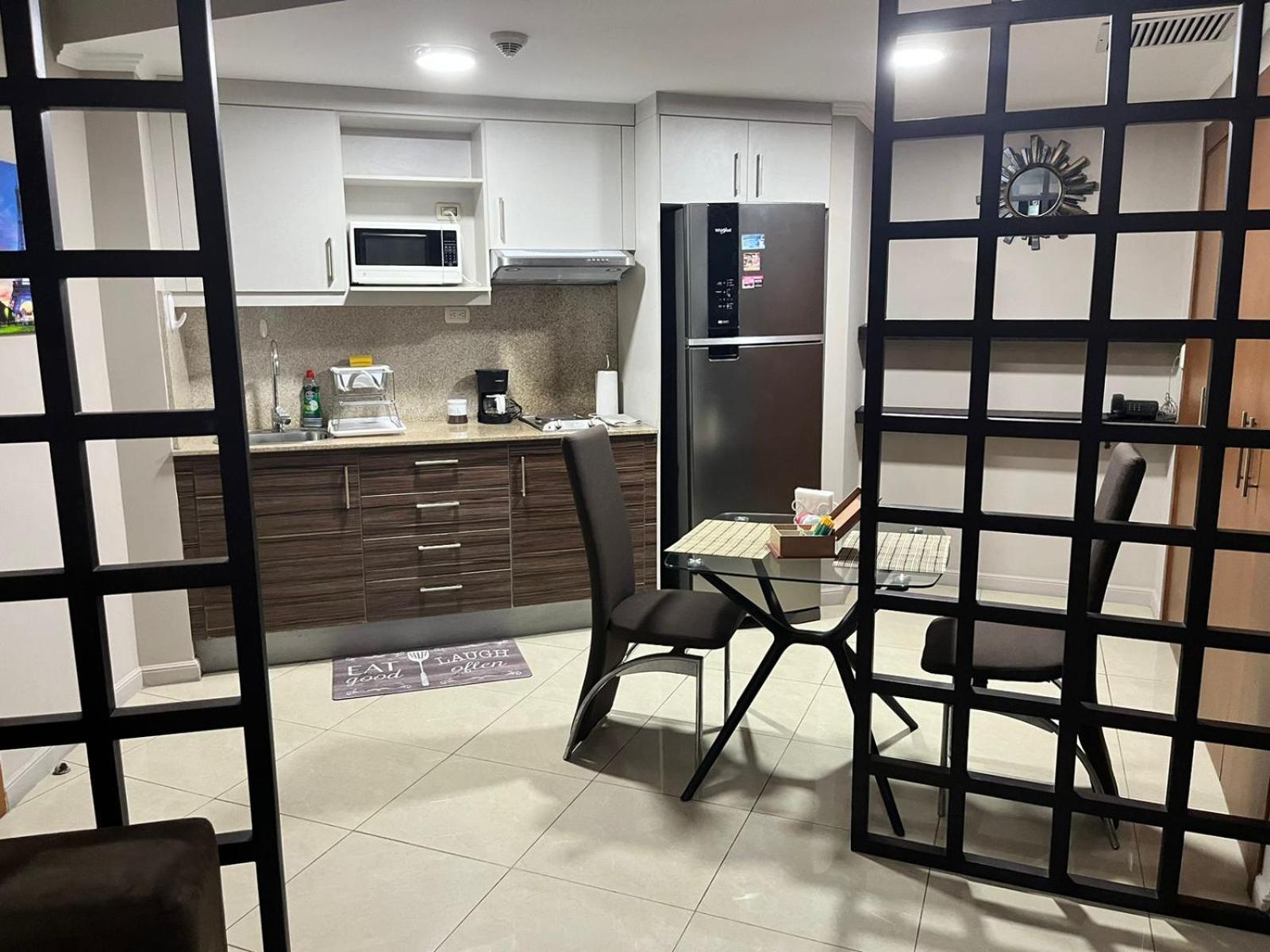 Puerto Santa Ana Suites Гуаякиль Экстерьер фото
