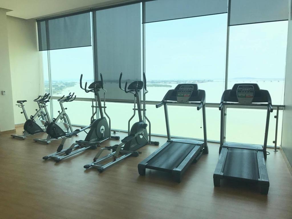 Puerto Santa Ana Suites Гуаякиль Экстерьер фото